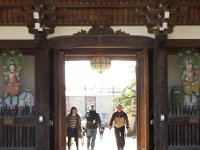 山門の裏側